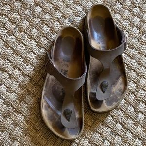 Birkenstock’s thong brown
